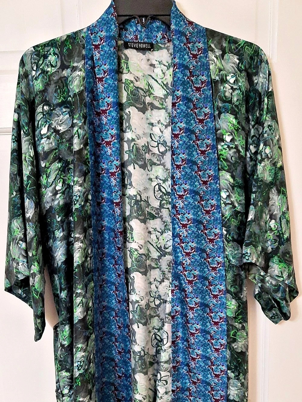 Stevie Howell Ritza's Ranunculus Silk Kimono Robe Green & Blue - Picture 2 of 8